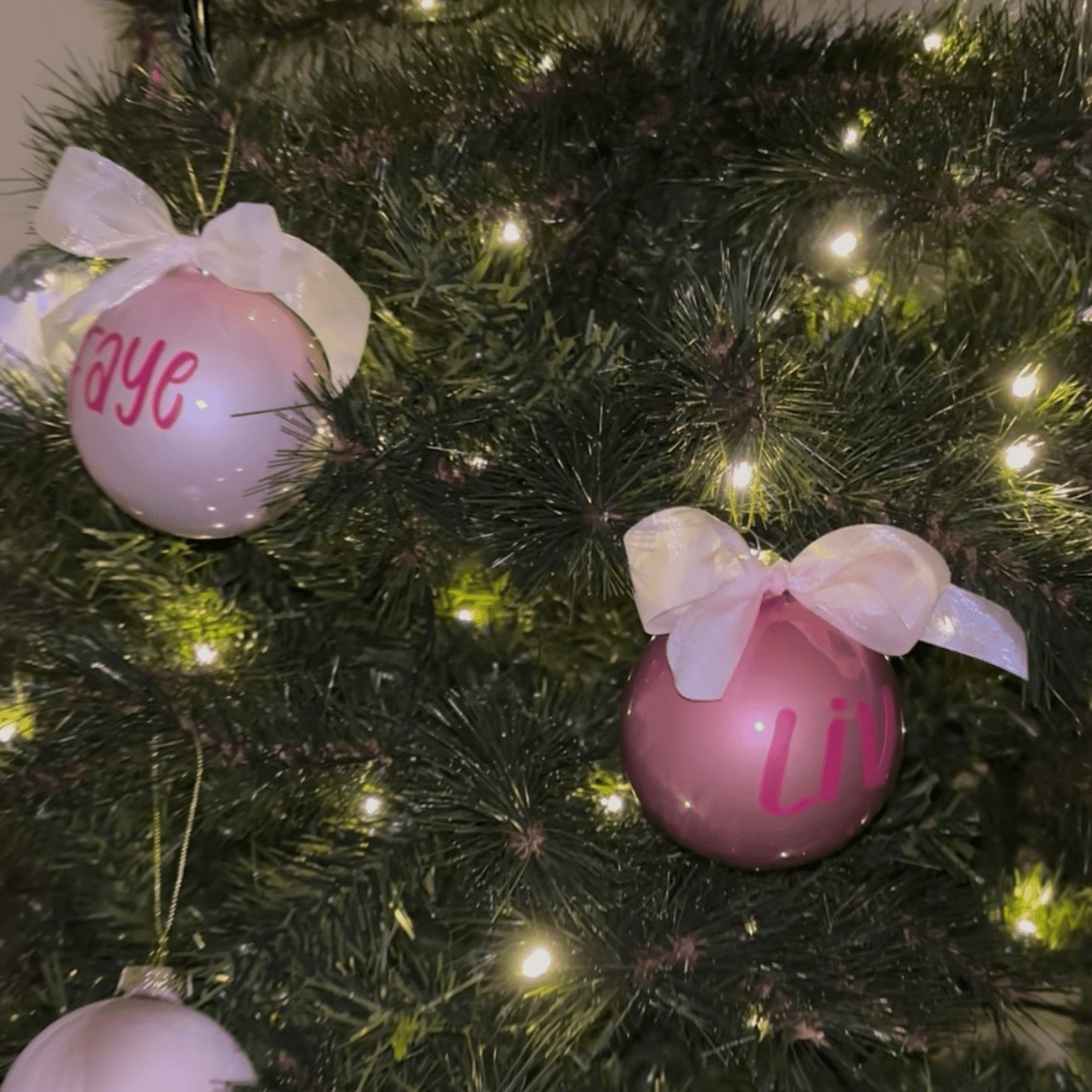 Kerstballen met naam - LivLaVie
